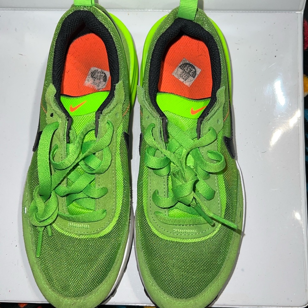Nike Waffle Tennis shoes